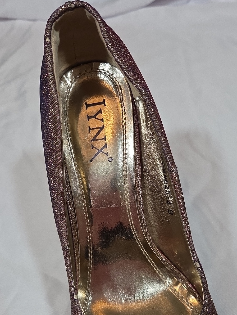 Gold Glitter Irridescent Purple Pink Heels IYNX size 9 Womens - Picture 3 of 9